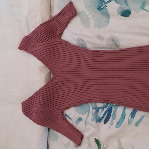 Beautiful screthy dress - Picture 3 of 3